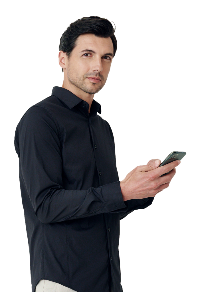 Photo illustrative montrant un homme utilisant l'application mobile "MeDirect"